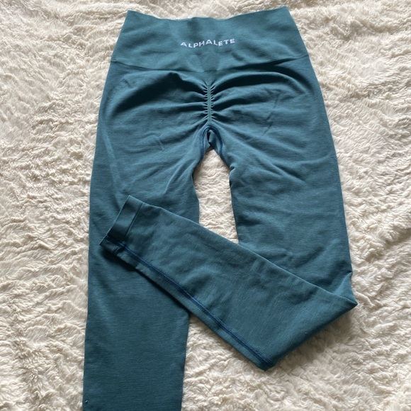 Alphalete Amplify legging - Picture 2 of 3